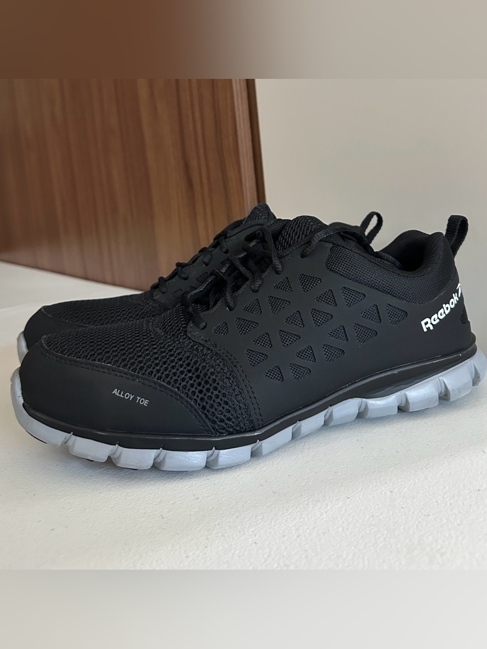 UNISEX Reebok Sublite Cushion Alloy Toe Work Shoes MEN’S 10W - WO’s 12W